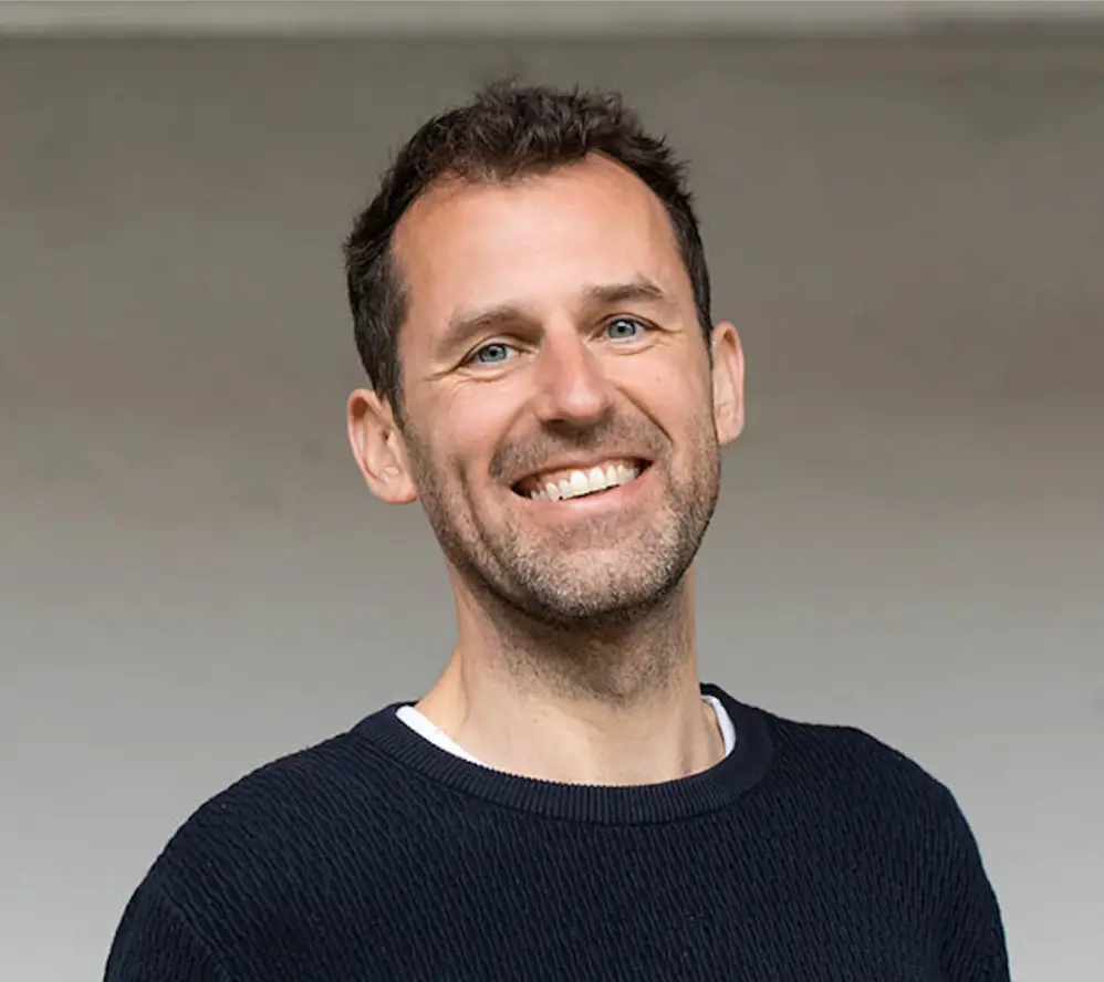 Coos Cobelens, oprichter van Communicatieschool
